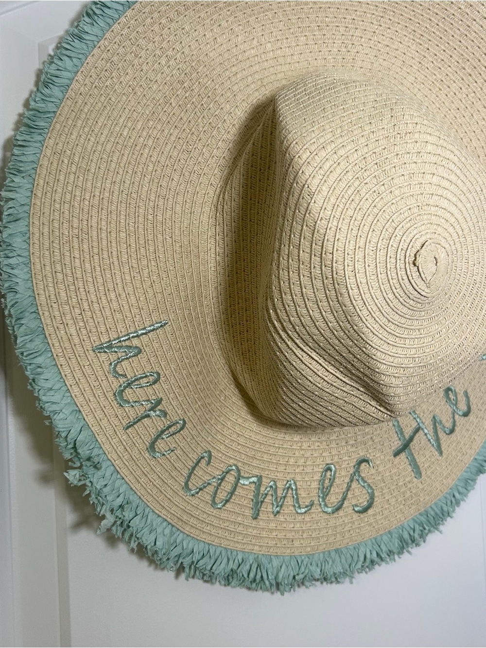 Bon Voyage Here Comes The Sun Women’s Embroidered Wide Brim Beach Hat NWT - Picture 2 of 7